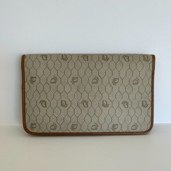 Dior Honeycomb Three-Way Clutch with Small Pouch - Picture 4 of 16